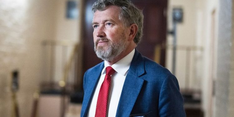 House GOP critics break with Trump over Venezuela operation that captured Maduro