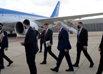 Israeli officials reportedly warn Iran’s ballistic missiles could trigger solo military action against Tehran